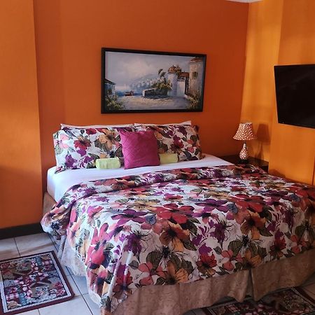 Apartamento Turtle Towers Ocho Ríos Exterior foto